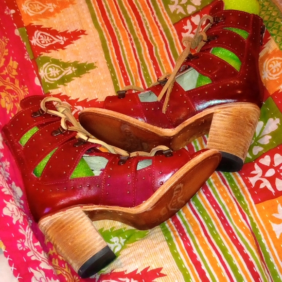 **SOLD** Freebird Brandy Custom Dyed size5 - Picture 5 of 6